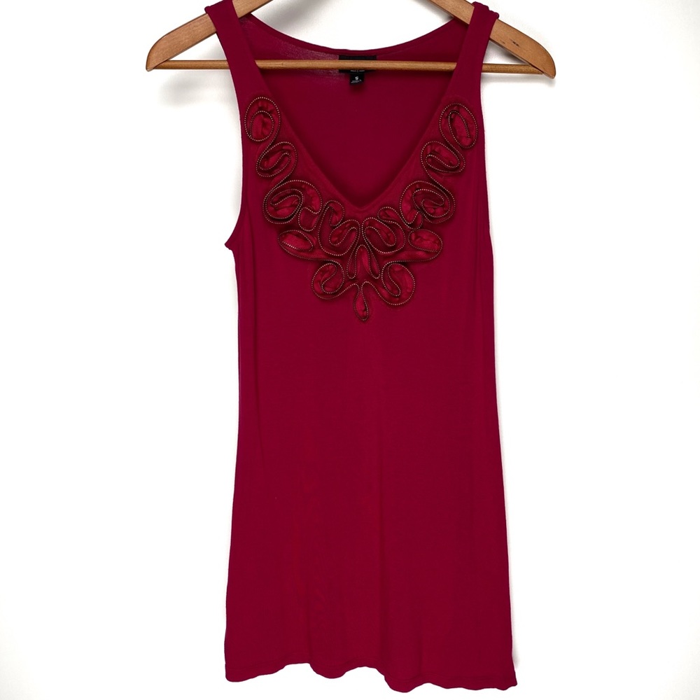 Mossimo Tank w/Rose-like Decoration - Maroon Sz S